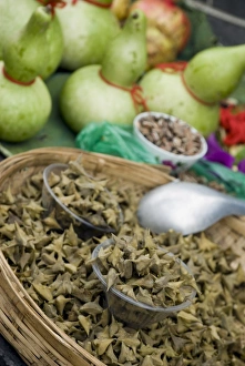 Squash Prints: Street vendors produce, Dali, Yunnan, China, Asia
