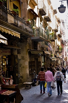 Images Dated 25th September 2008: Streetscene, Naples, Campania, Italy, Europe