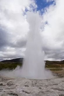 Strokkur Geyser erupting, Geysir, Iceland, Polar Regions