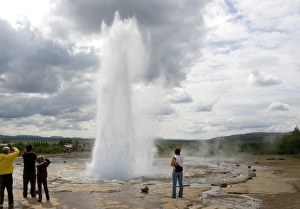 Images Dated 26th June 2009: Strokkur geyser in eruption, Geysir geothermal basin, southwest area, Iceland