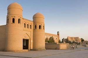Images Dated 7th August 2009: Strong walls of Ichon-Qala (Itchan Kala) Fortress, UNESCO World Heritage Site