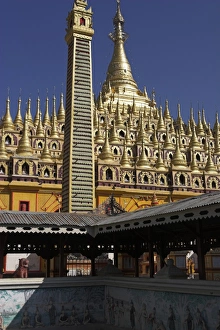 Monywa Prints: Stucco decorated turtle pool (Laik-kan), Thanboddhay Paya, built between 1939