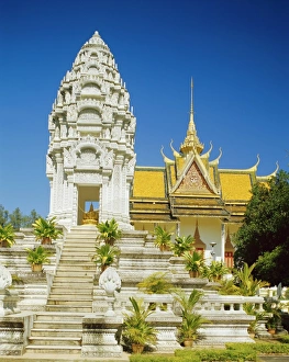 Cambodia Gallery: Stupa of Sihanouks daughter, Royal Palace, Phnom Penh, Cambodia