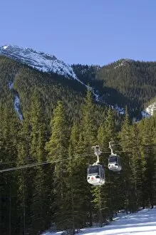 Images Dated 22nd February 2008: Sulphur Mountain cable cars, Banff National Park, UNESCO World Heritage Site