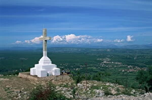 Images Dated 4th February 2008: Summit of the Hill of the Cross, Krizevac, Medjugorje, Bosnia Herzegovina, Europe