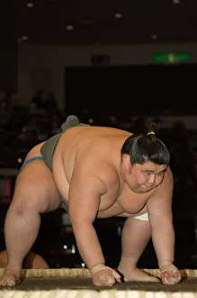 Images Dated 21st January 2000: Sumo wrestler competing