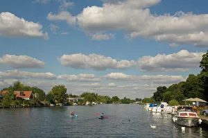 Surrey Prints: Sunbury on Thames, Surrey, England, United Kingdom, Europe