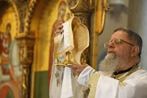 Images Dated 11th August 2007: Sunday Mass in Haifa Melkite Cathedral celebrated by Bishop Elias Chacour, Haifa, Israel