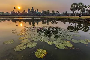 Sunrise over Angkor Wat, Angkor, UNESCO World Heritage Site, Siem Reap Province, Cambodia, Indochina, Southeast Asia, Asia