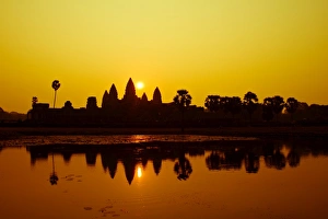 Sunrise at Angkor Wat, UNESCO World Heritage Site, Siem Reap, Cambodia, Indochina