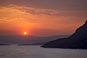 Images Dated 19th August 2008: Sunrise over St. Mary Lake, Glacier National Park, Montana, United States of America