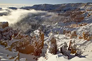 Sunrise at Sunrise Point with snow, Bryce Canyon National Park, Utah, United States of America