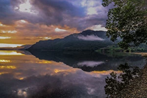 : Sunrise from Ullswater in the Lake District National Park, UNESCO World Heritage Site, Cumbria