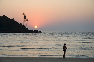 Mobor Prints: Sunset over the Arabian Sea