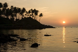 Images Dated 8th November 2006: Sunset over Colomb Beach, Palolem, Goa, India, Asia