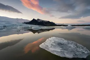 Icebergs Prints: Sunset at Fjallsarlon glacier lagoon on the edge of Vatnajokull National Park