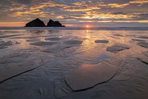Low Tide Prints: Sunset over Holywell Bay on the North Cornish coast, Cornwall, England, United Kingdom