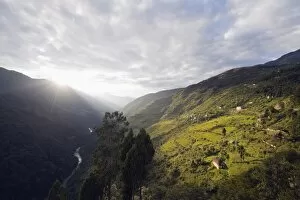 Images Dated 1st October 2009: Sunset over Mangdee Chue river gorge, Bhutan, Himalayas, Asia