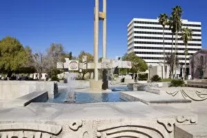 Images Dated 25th February 2009: Sunset Park Fountain, Tucson, Arizona, United States of America, North America