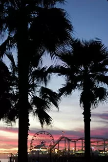 Ferris Wheel Collection: Sunset over the pier, Santa Monica Beach, Santa Monica, California, United States of America
