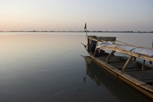 Images Dated 15th December 2005: Sunset on the River Niger, Segou, Mali, Africa