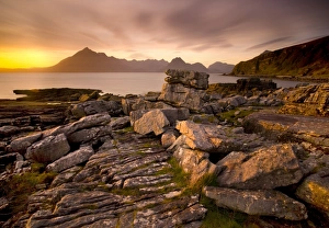 Images Dated 11th September 2009: Sunset view over rocky foreshore to the Cuillin Hills from Elgol, Isle of Skye