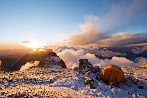 Sunset at White Rocks (Piedras Blancas) campsite at 6200m, Aconcagua 6962m