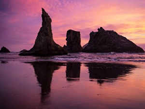 Oregon Prints: Sunset at The Wizards Hat, Oregon, United States of America, North America