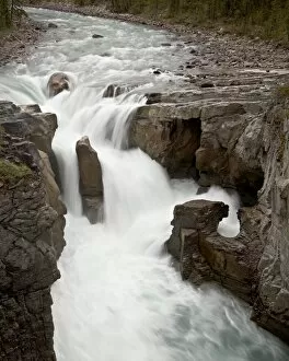 Sunwapta Falls, Jasper National Park, UNESCO World Heritage Site, Rocky Mountains