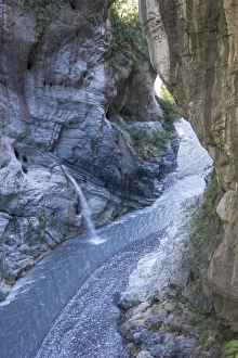 Taiwan Prints: Swallow Grotto, Taroko Gorge, Taiwan, Asia