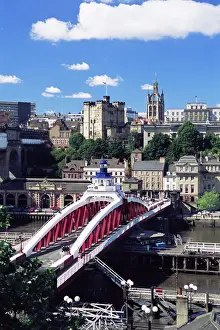 Swing Bridge and castle, Newcastle (Newcastle-upon-Tyne), Tyne and Wear