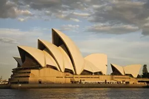 Images Dated 26th March 2008: Sydney Opera House built in 1973, designed by Jorn Utzon, at Circular Quay