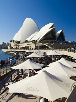 Images Dated 1st August 2010: Sydney Opera House, UNESCO World Heritage Site, Sydney, New South Wales, Australia, Pacific