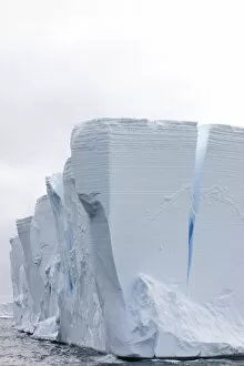 Images Dated 5th January 2009: Tabular iceberg, Southern Ocean, Antarctic, Polar Regions