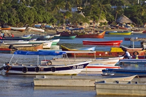 Images Dated 31st December 2010: Taganga, Caribbean Coast, Colombia, South America