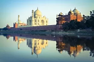 Images Dated 13th November 2007: The Taj Mahal reflected in the Yamuna River, UNESCO World Heritage Site, Agra, Uttar Pradesh