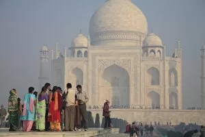 Images Dated 30th December 2006: Taj Mahal, UNESCO World Heritage Site, Agra, Uttar Pradesh, India, Asia