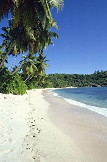 Takamaka Beach