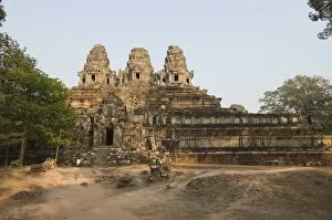 Images Dated 15th January 2008: Takeo temple, Hindu, Angkor Thom, Siem Reap, Cambodia