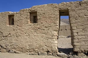 Images Dated 5th December 2009: Tambo Colorado Inca Ruins near Pisco City, Ica Region, Peru, South America
