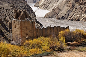Images Dated 11th November 2008: Tangbe monastery, Mustang, Nepal, Asia