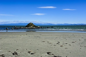 Taramea Bay in Riverton along the road from Invercargill to Te Anau, South Island, New Zealand, Pacific