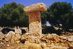 Neolithic Prints: Taula de Binisafuet