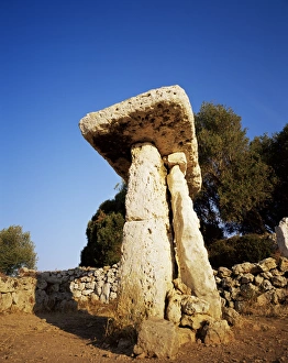 Neolithic Prints: Taula of Torre Trencada
