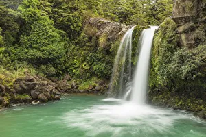 Tawhei Falls Waterfall, Tongariro National Park, UNESCO World Heritage Site, North Island