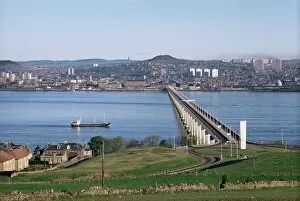 Images Dated 8th August 2008: The Tay Bridge