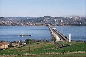 Images Dated 8th August 2008: The Tay Bridge