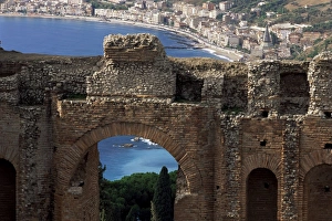 Teatro Greco Prints: Teatro Greco