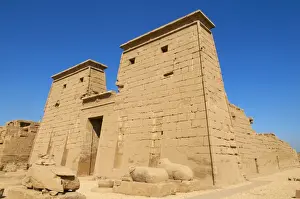 Traditionally Egyptian Prints: Temple of Amun, Karnak, Thebes, UNESCO World Heritage Site, Egypt, North Africa, Africa