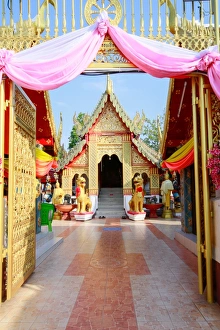 Temple bot at Doi Kham (Wat Phra That Doi Kham) (Temple of the Golden Mountain), Chiang Mai Temple bot at Doi Kham (Wat Phra That Doi Kham) (Temple of the Golden Mountain), Chiang Mai